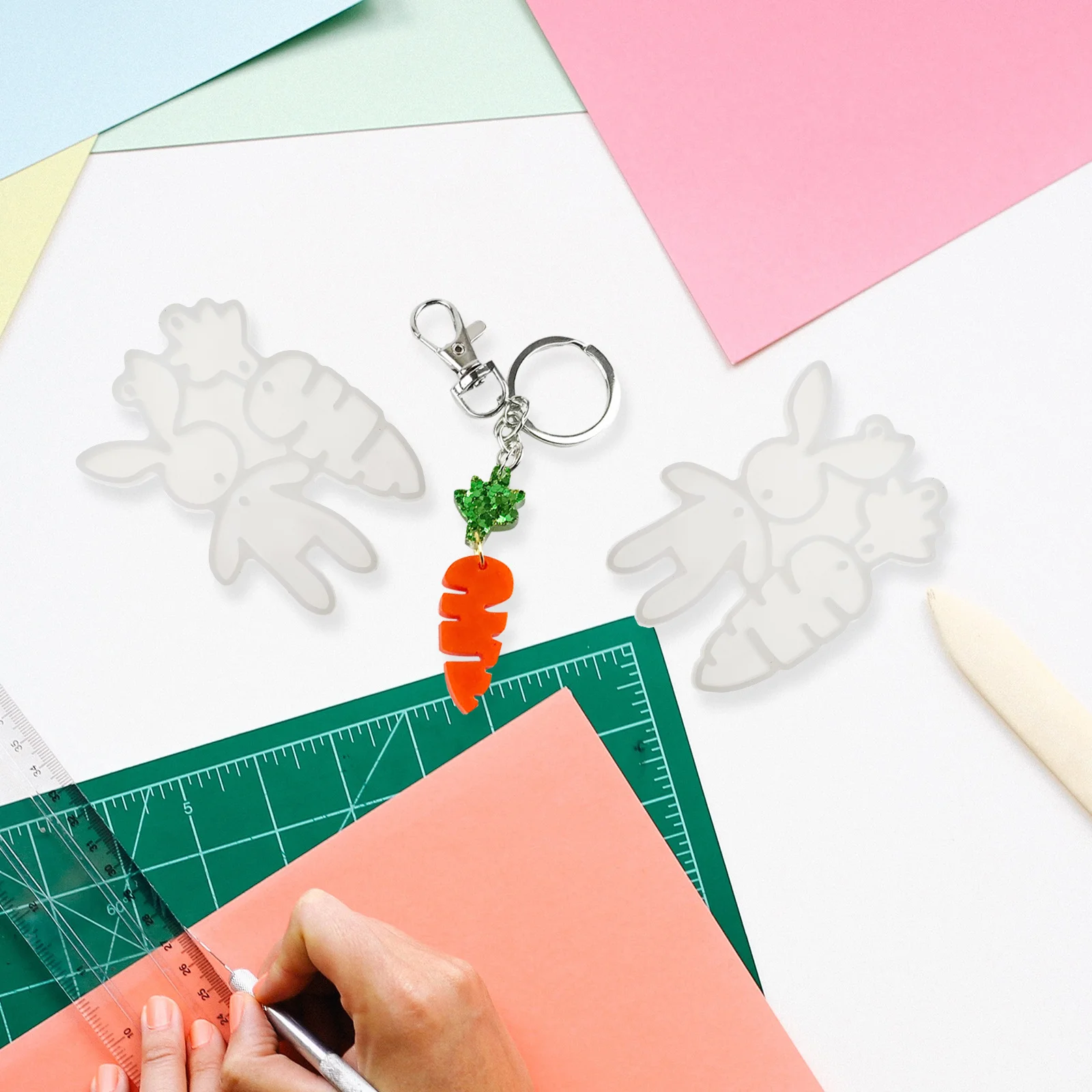 

5 Pcs Keychain Glue Drip Mold Bunny Shape Resin Molds Pendant DIY Ring Silicone Hanging Adorn Unique