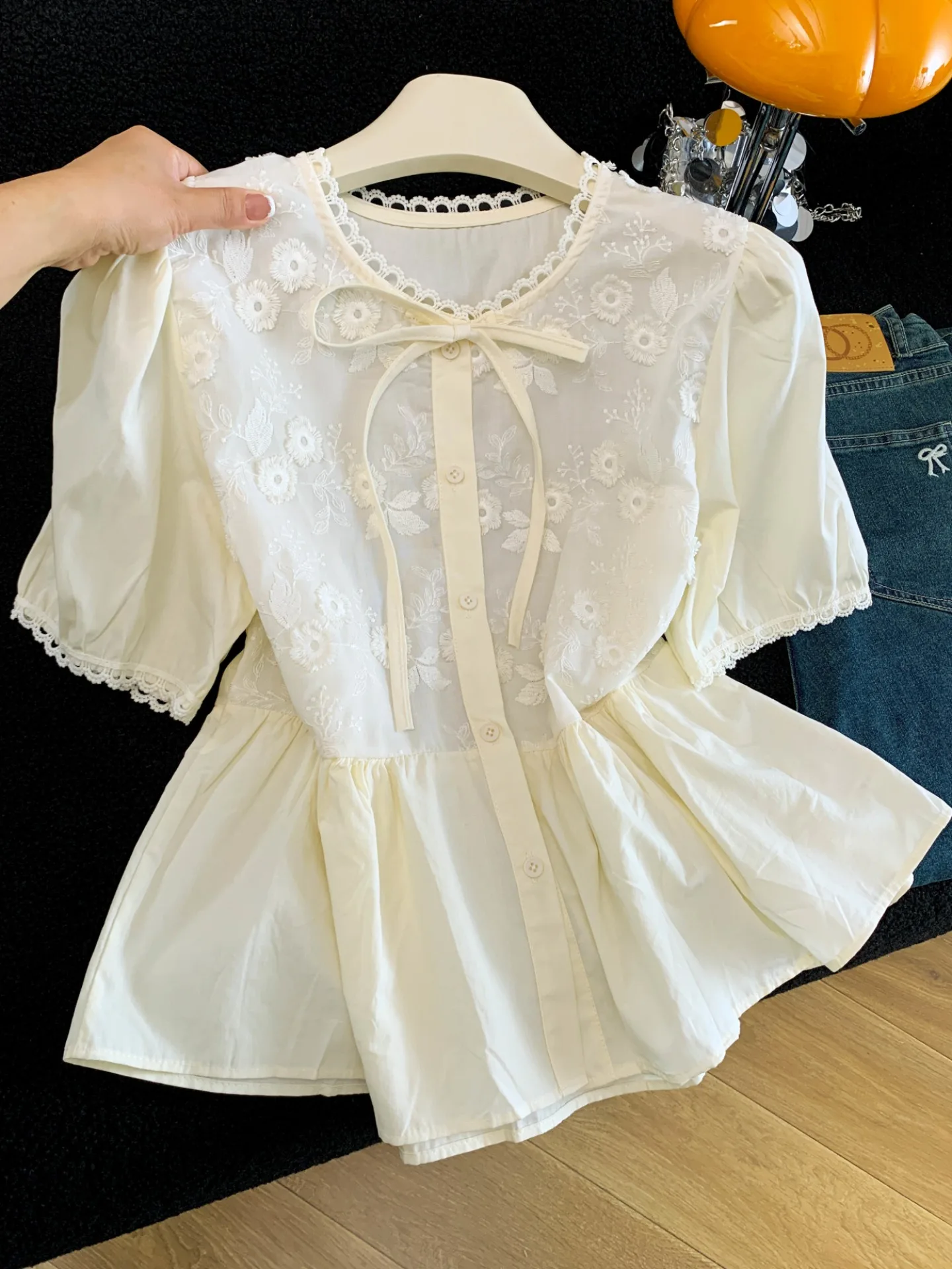 

Unique Beautiful Embroidered Doll Shirt Women's Summer New Style Thirteen Rows Super Lovely Lace Hem Skirt Upper Body