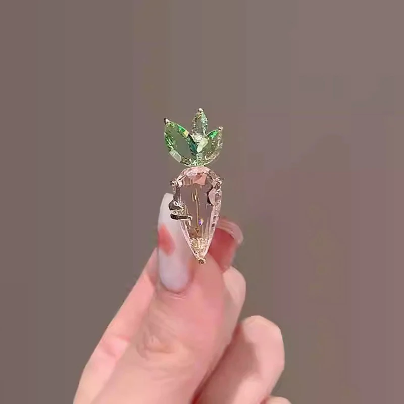 Pink Crystal Carrot Brooches Pins For Women Crystal Love Enamel Badge Wedding Party Jewelry Design Accessories