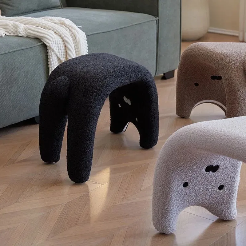 Nordic Cat Ottoman Foot Stool Modern Mobile Portable Stool Relaxing Chair Sofa Creative Stool Vanity Chair Makeup Room Furniture