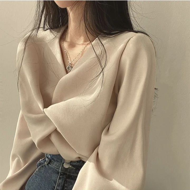 

Fashionable Vintage Chic Long Sleeve V-Neck Pleated Shirt Women's Cotton Lace Shirt Spring Anti-Aging Design Sense Personality