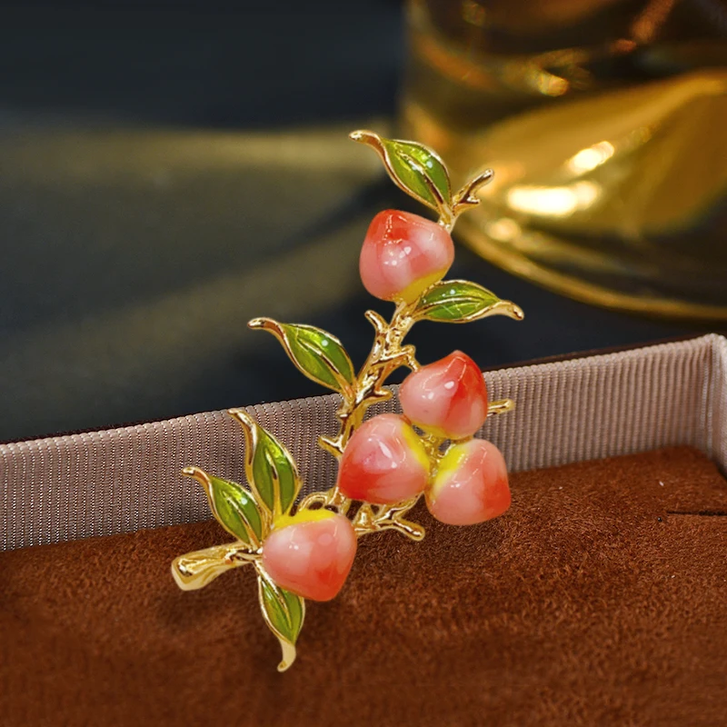 

Fashion Handmade Enamel Branch Peach Brooch Women's High-end Temperament Fruit Pins Brroche Suit Coat Accessories Corsage Retro