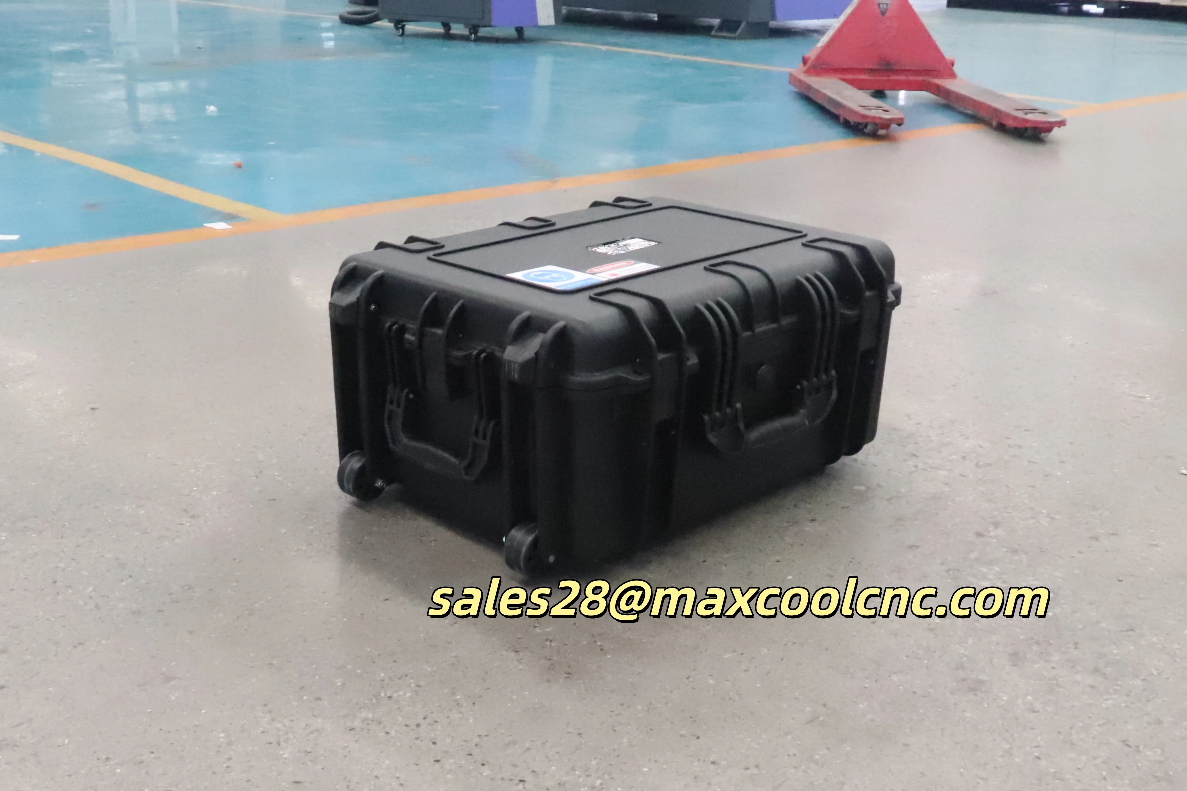 2026 آلات التنظيف المحمولة بالليزر لحقيبة الأمتعة 45 كجم طلاء الصدأ آلات التنظيف بالليزر الدقيقة