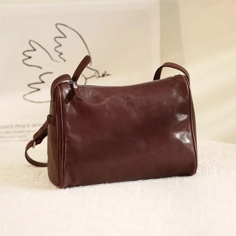 Outdoor-Tagesgepäcktasche aus Rindsleder, Damen-Umhängetasche, lässige Vintage-Designer-Handtasche aus echtem Leder, handgefertigt. – Detail 10