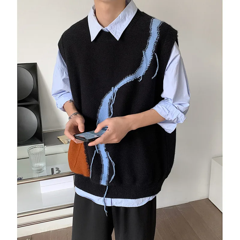 Winter Sweater Vest Men Warm Fashion Casual Beige Knitted Pullover Men Korean Loose Sleeveless Sweater For Mens Jumper Clothes