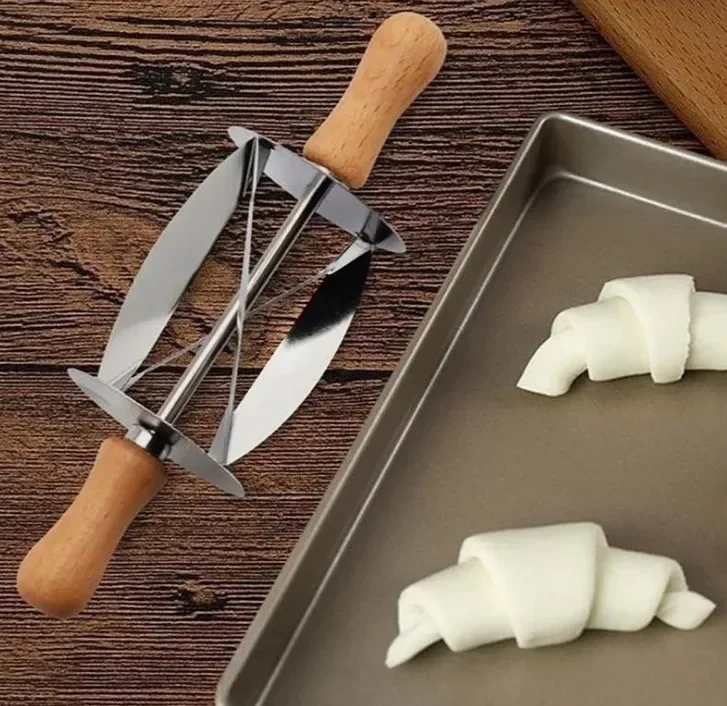 Stainless Steel Rolling Cutter Croissant Roller Slices Shaped Pastry Dough Rolling Wooden Handle Baking Tools Kitchen Knife