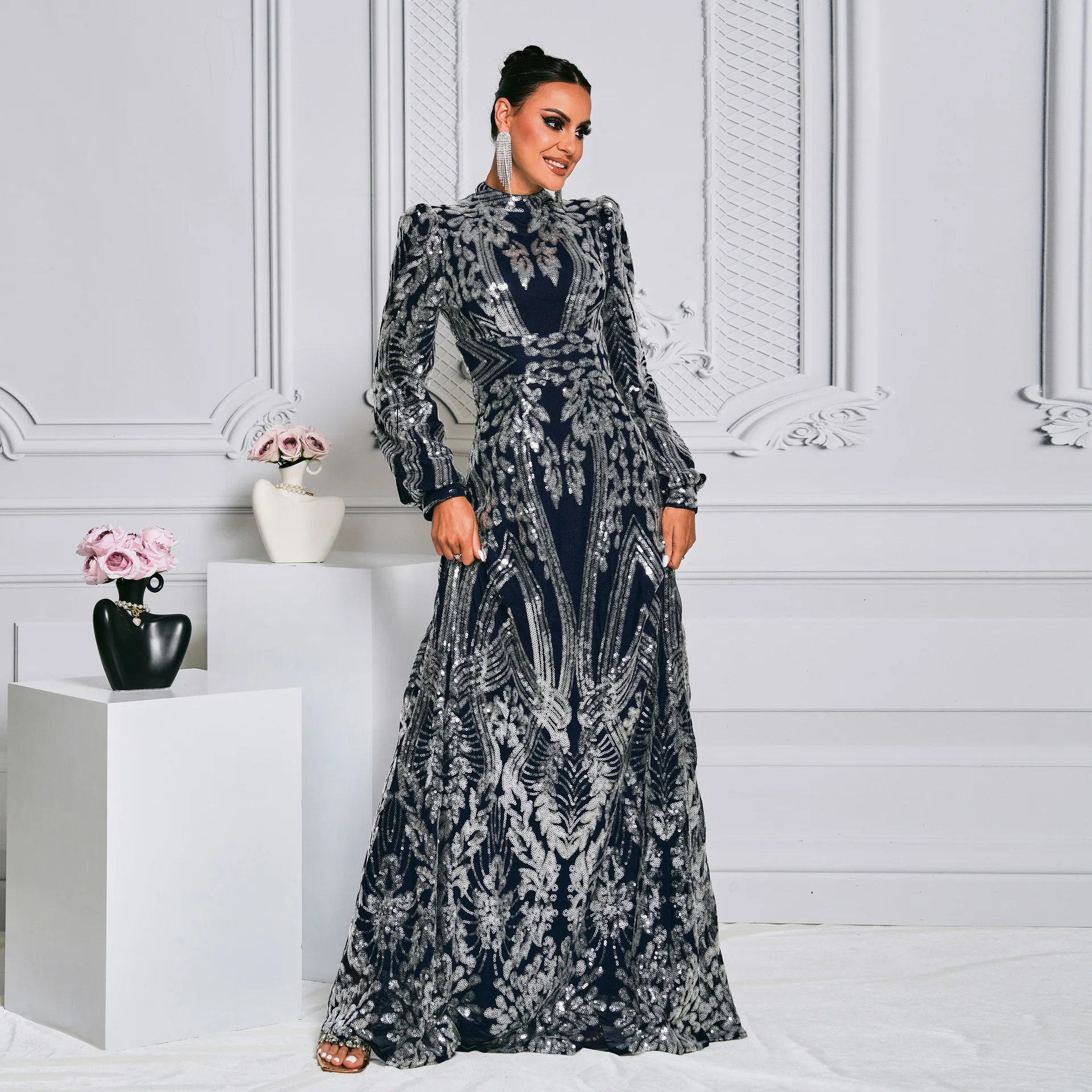 Middle Eastern Arab clothing long round neck long sleeved slim fit waist sequined evening dress dress women\'s evening dresses