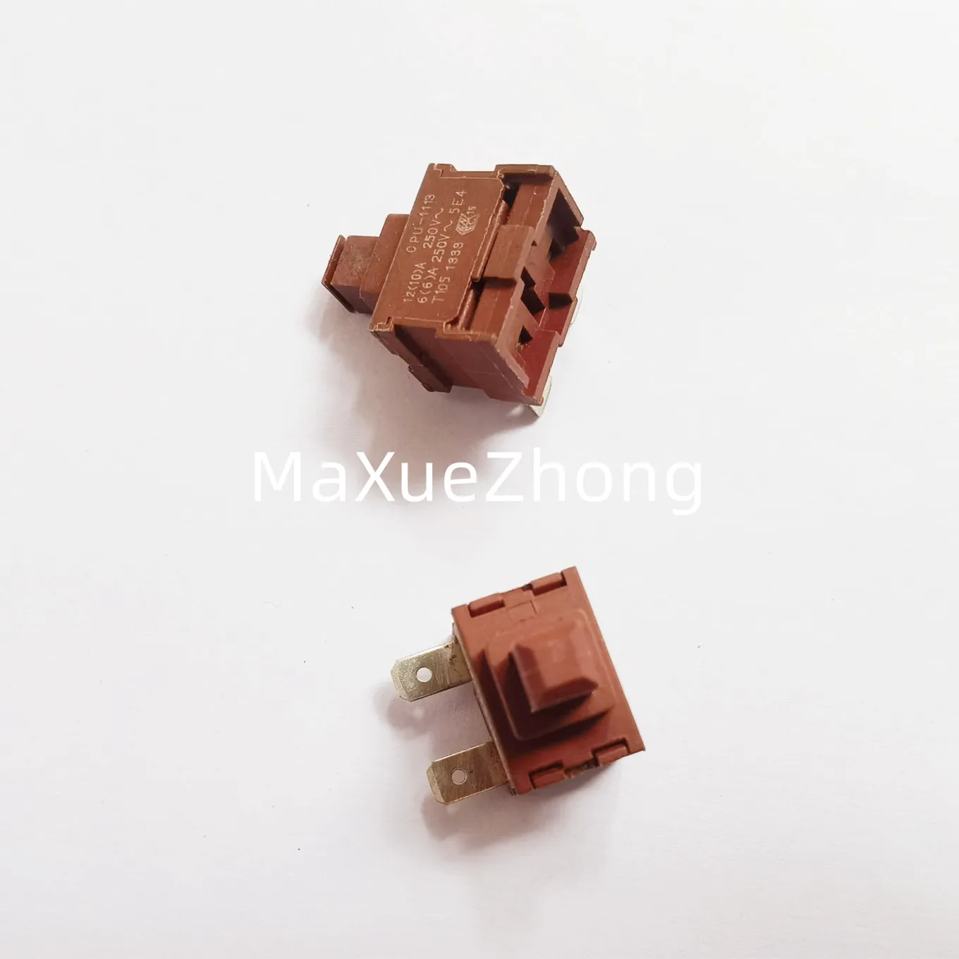 

Original new 100% CPU-1113 self-locking vacuum cleaner high-power button switch horizontal 2pin