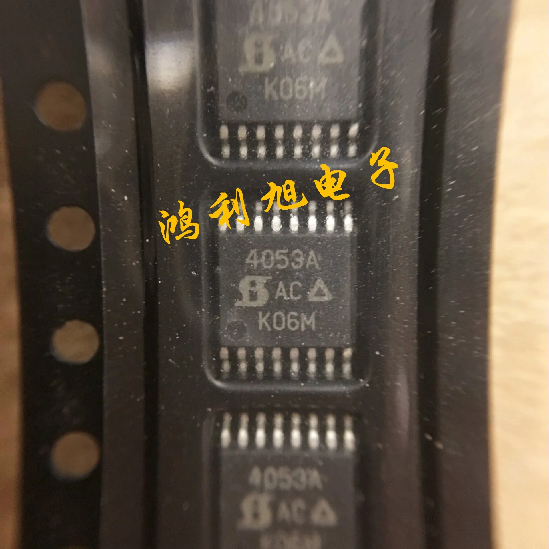 10PCS/Lot DG4053AEQ-T1-E3 DG4053AEQ MARKING 4053A IC SWITCH SPDTX3 100OHM 16TSSOP