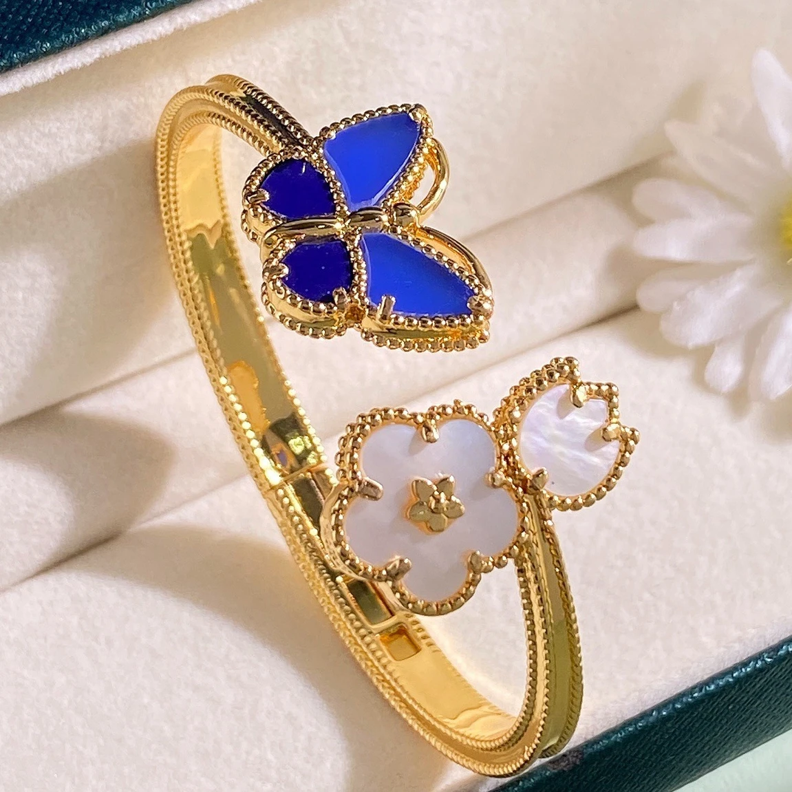 S size New White Mother of Pearl Flower Blue Agate Butterfly Cuff Bangle Bracelet 18K Gold plated Luxury Designer Party Jewelry