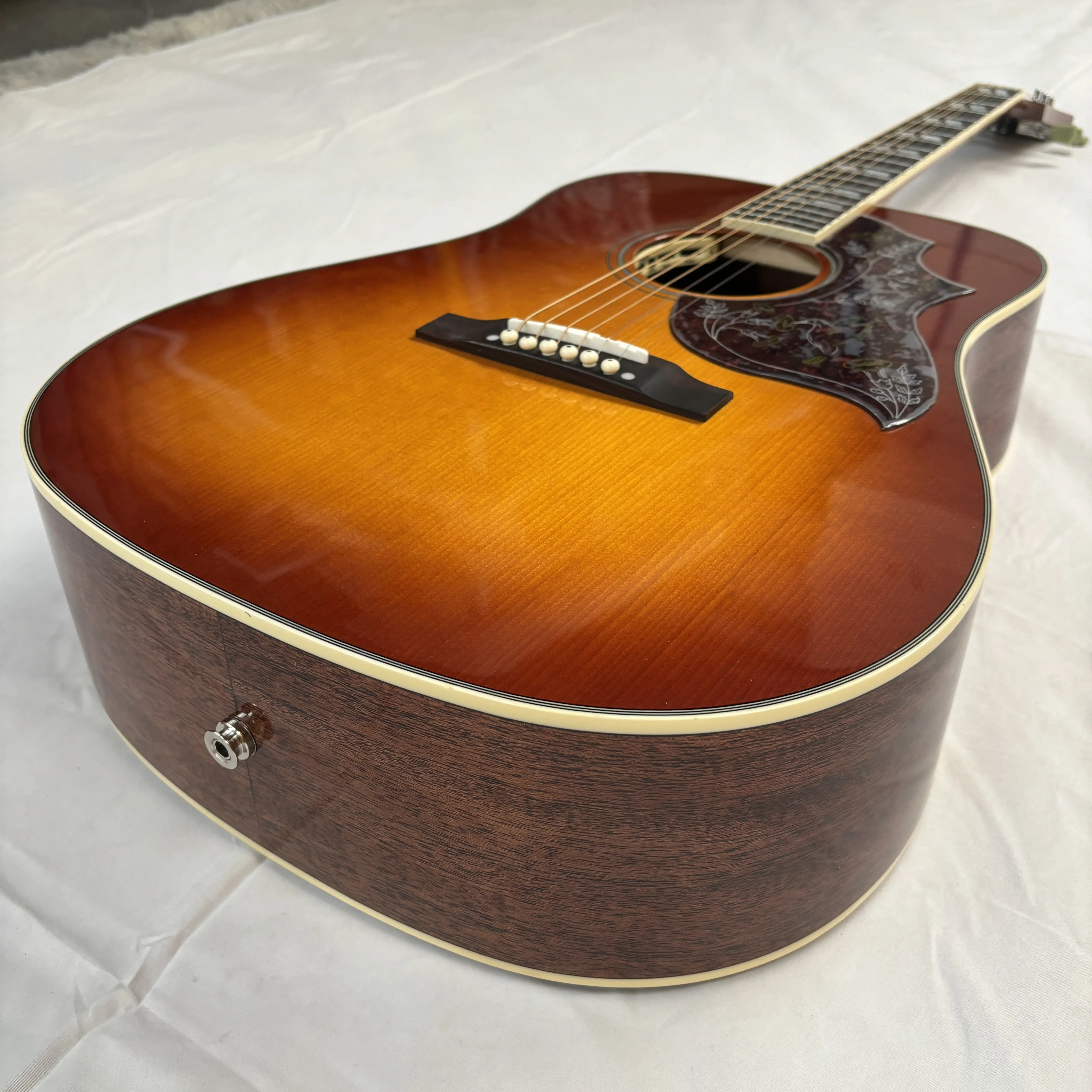 

Акустическая электрогитара Sunburst с верхней частью EQ из цельной ели B&S, ламинатом из палисандра, быстрая доставка