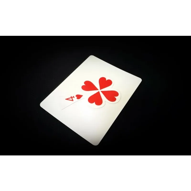 trefle-porte-bonheur-coeurs-carte-de-poker-tours-de-magie-gimmicks-illusion-visuelle-d'amour-et-de-fortune-gros-plan-accessoires-magiques