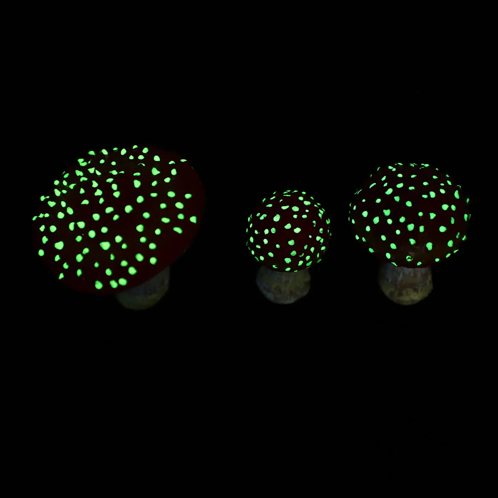 

3pcs Glow In The Dark Resin Mushroom Decor Mini Fairy Garden Ornament For Home Garden Office Scene Layout Props