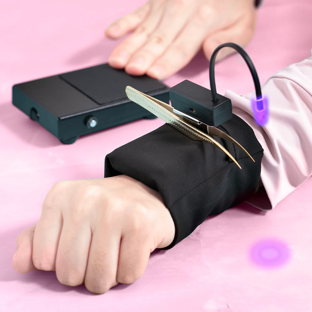 Pinky Leem UV Compact UV Lash Curing Light Metal Applicator Eyelash Tweezers Light-On LED Tweezers for Salon Use