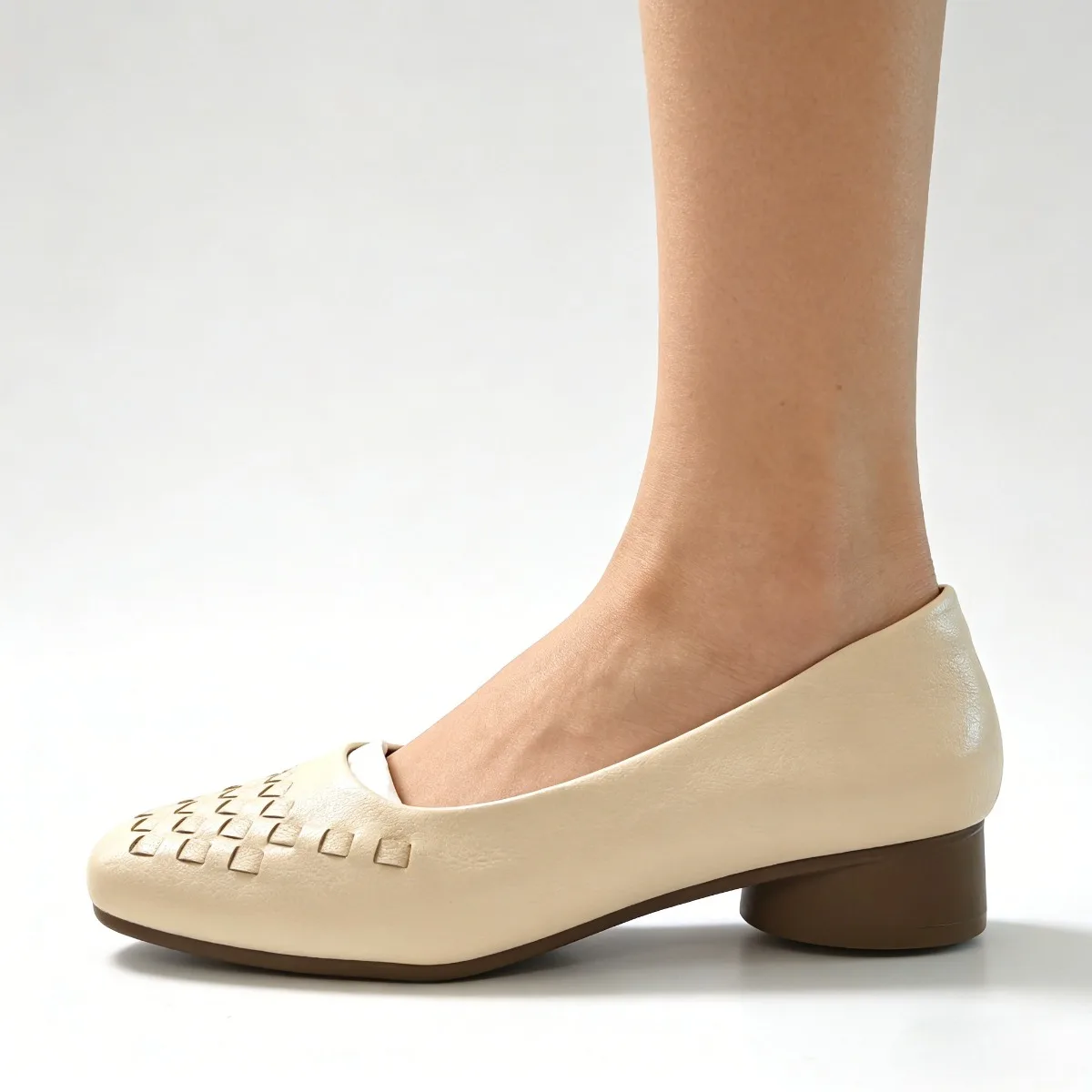 

Women's Comfort Genuine Leather Shoes Low Block Heel Pumps 2.5cm Square Toe Dress Shoes for Office Casual Wear Plus Size 42 D889