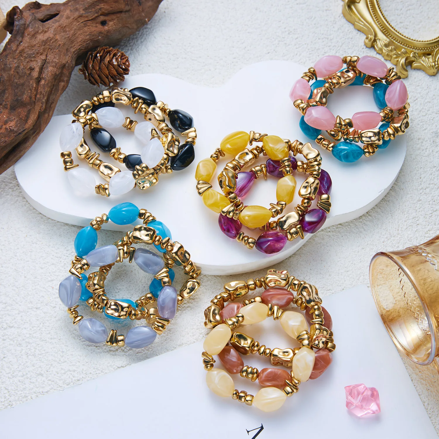 3-teiliges Set Bunte Unregelmäßige Geometrische Harz-Perlenarmbänder für Frauen Minimalistische CCB Stapelbare Elastische Armreifen Charms Party-Schmuck – Detail 5
