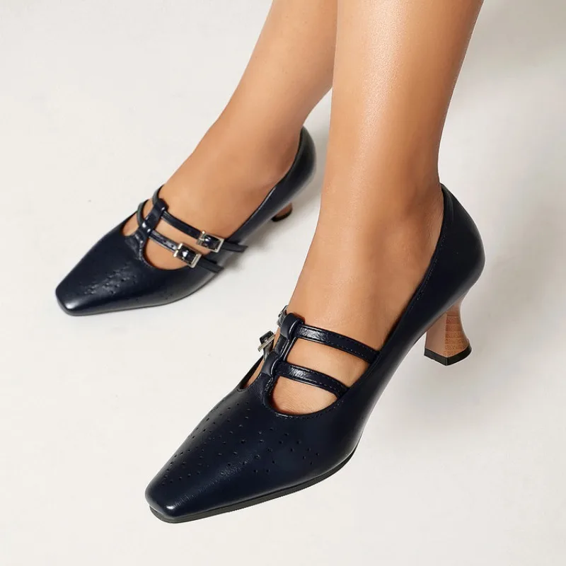 

Women's French Elegant Perforated Mary Jane Pumps Square Toe T-Strap 1.97in Kitten Heel OL Singe Shoes for Daily Party Wear