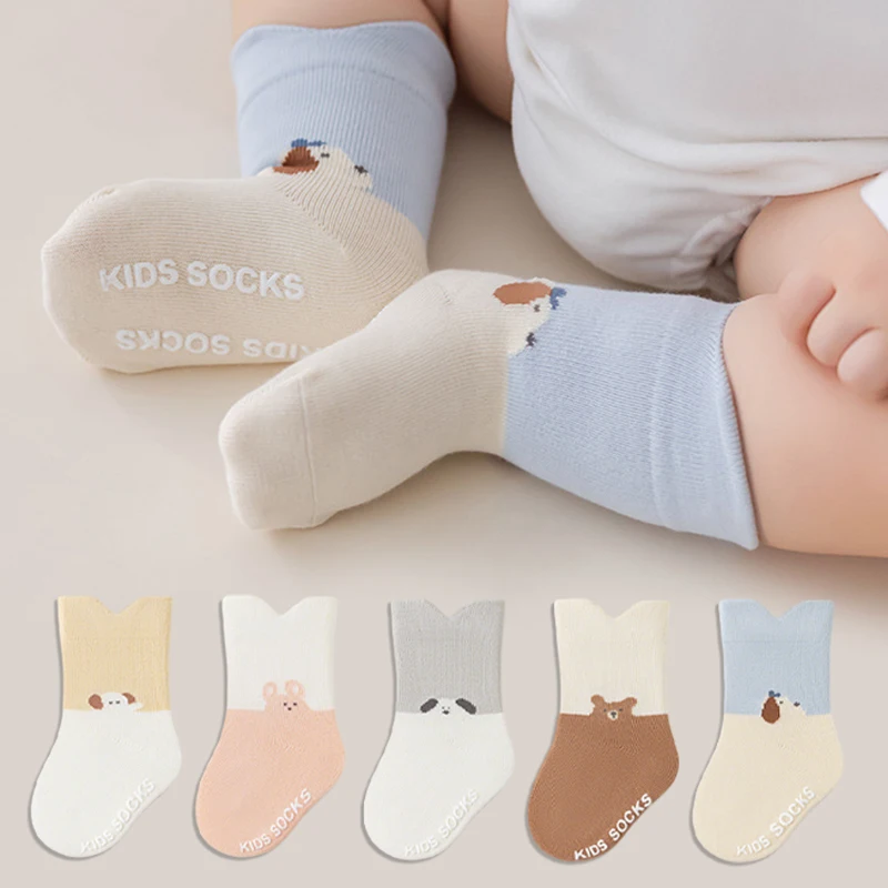 Image of 3/5 Paar Neugeborenen-Babysocken, rutschfeste Socken für Kleinkinder, Jungen und Mädchen, Cartoon-Druck, rutschfeste Kinder-Bodensocken