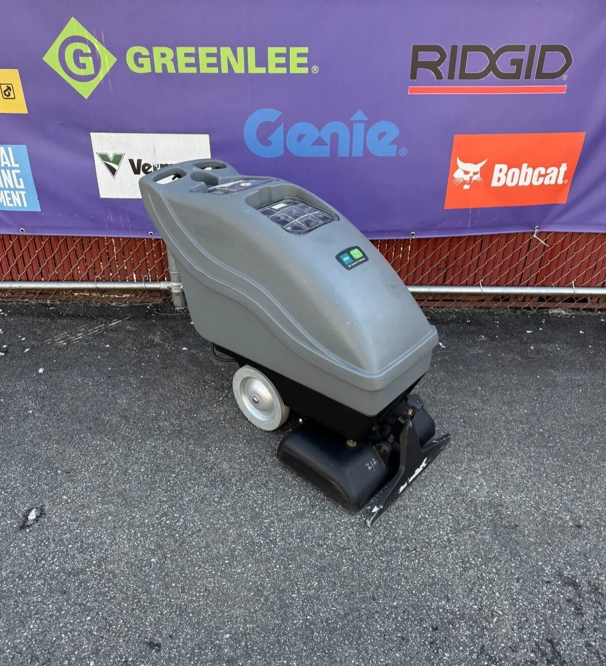 Tennant/Nobles EX-SC-1020 تنظيف عميق، مستخرج سجاد قائم بذاته #1