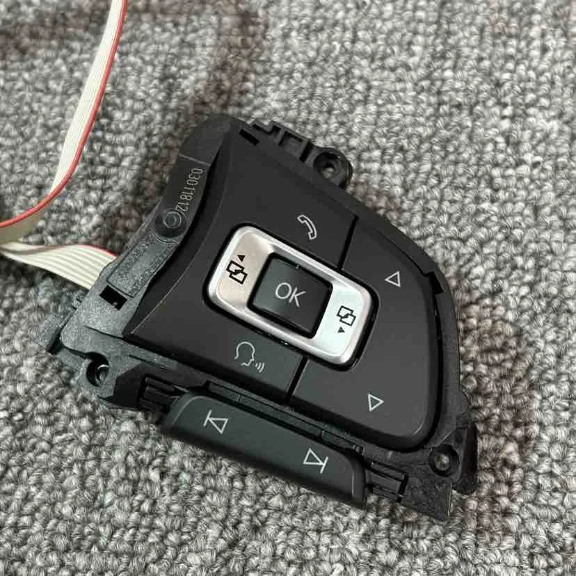 For VW Multivan Multifunction Steering Wheel Control Button Switch Assembly OE 7E0959442 7E0 959 442 Auto Replacement Parts - view 4