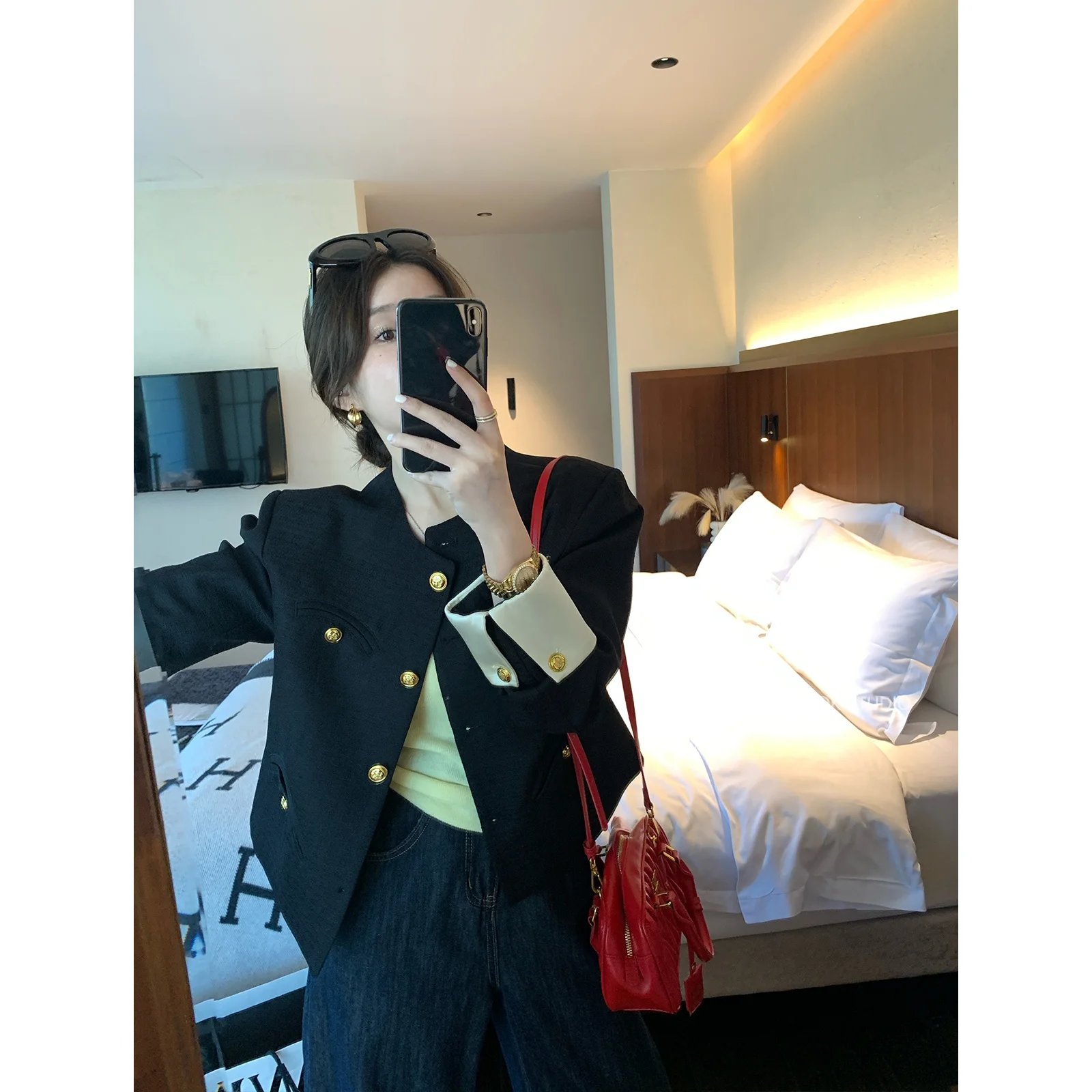 

MUKOK Ele Bla ort Outerwear Women's Faion Spring 2025 Slimming Personali Top Button Design Polyester Fiber