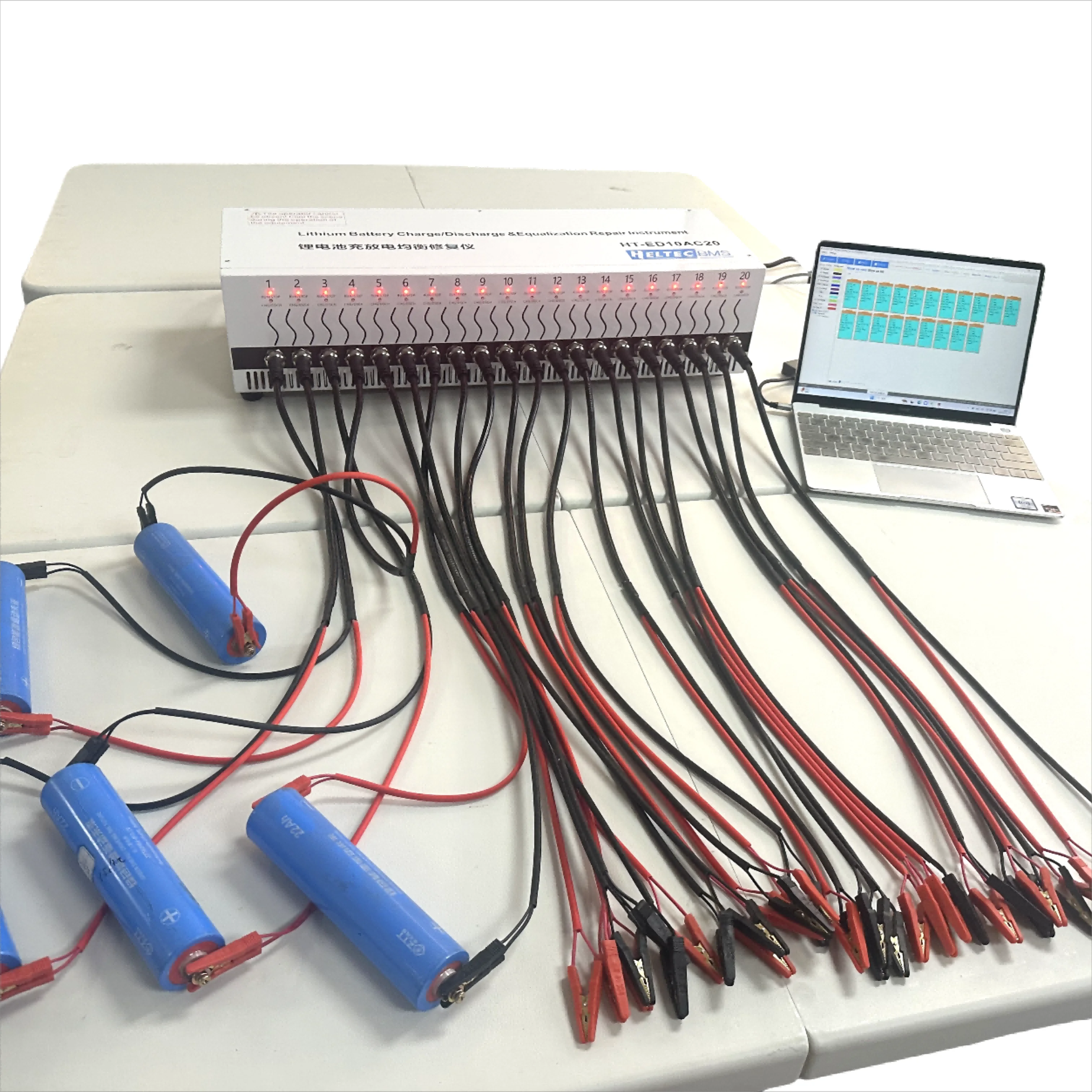 Car Battery Machine Repair 20 Channel 10A Voltage Equalizer Charge / Discharge Lithium Battery Capacity Tester