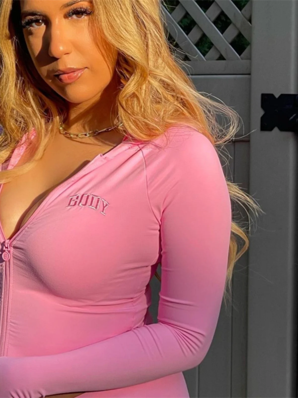 

Faionable 2024 Women's Pure Color Long Sve Two-Piece Set Sexy Open Ne Low Waist Pants Polyester Spring Collection