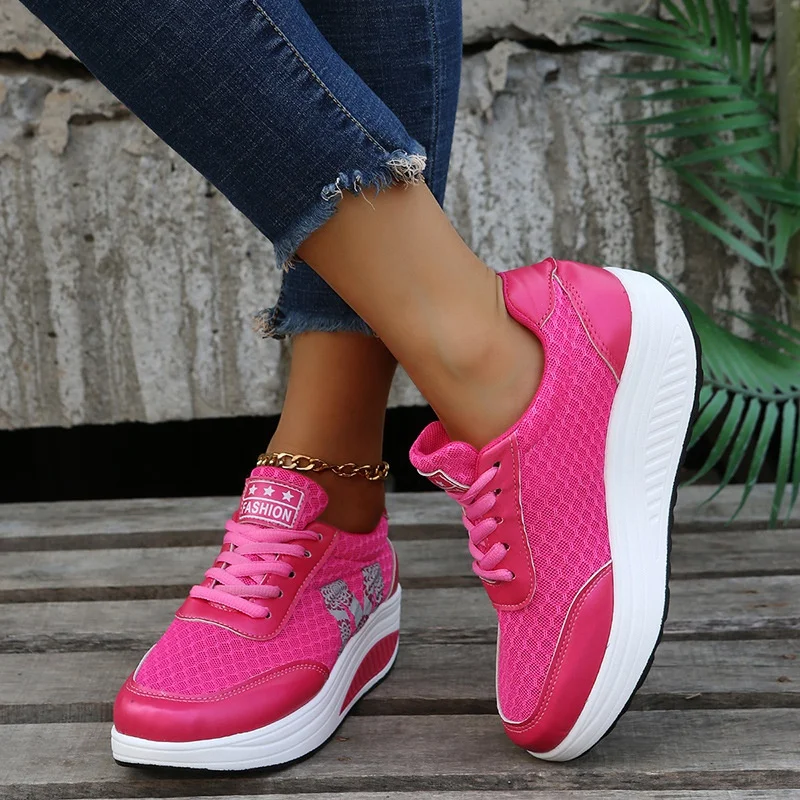 Brand Women Sports Shoes Casual Lace Up Breathable Mesh Sneakers Running Shoes Comfortable Fitness Shoes Platform Shake Shoes