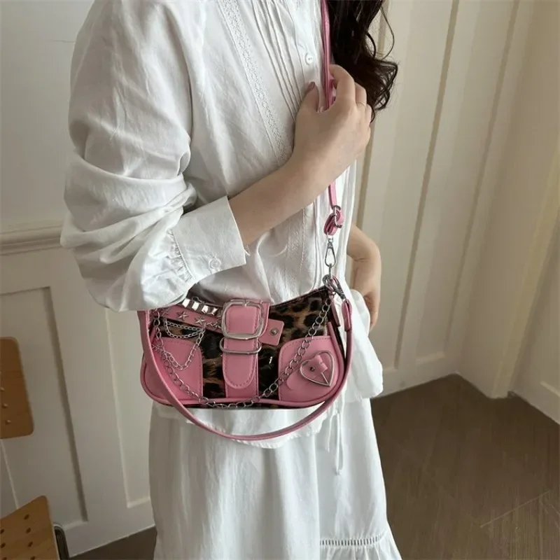 Luxury Brand Crossbody Bag Women's Leather Material Famous Designer Crafted Lightweight and Fashionable