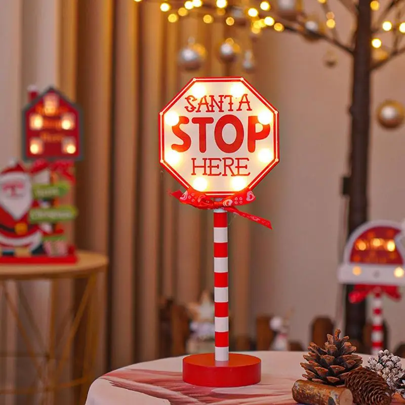 Weihnachtsdekoration mit Zeichen Stop – Ein kreativer LED-Weihnachtsbaumhänger