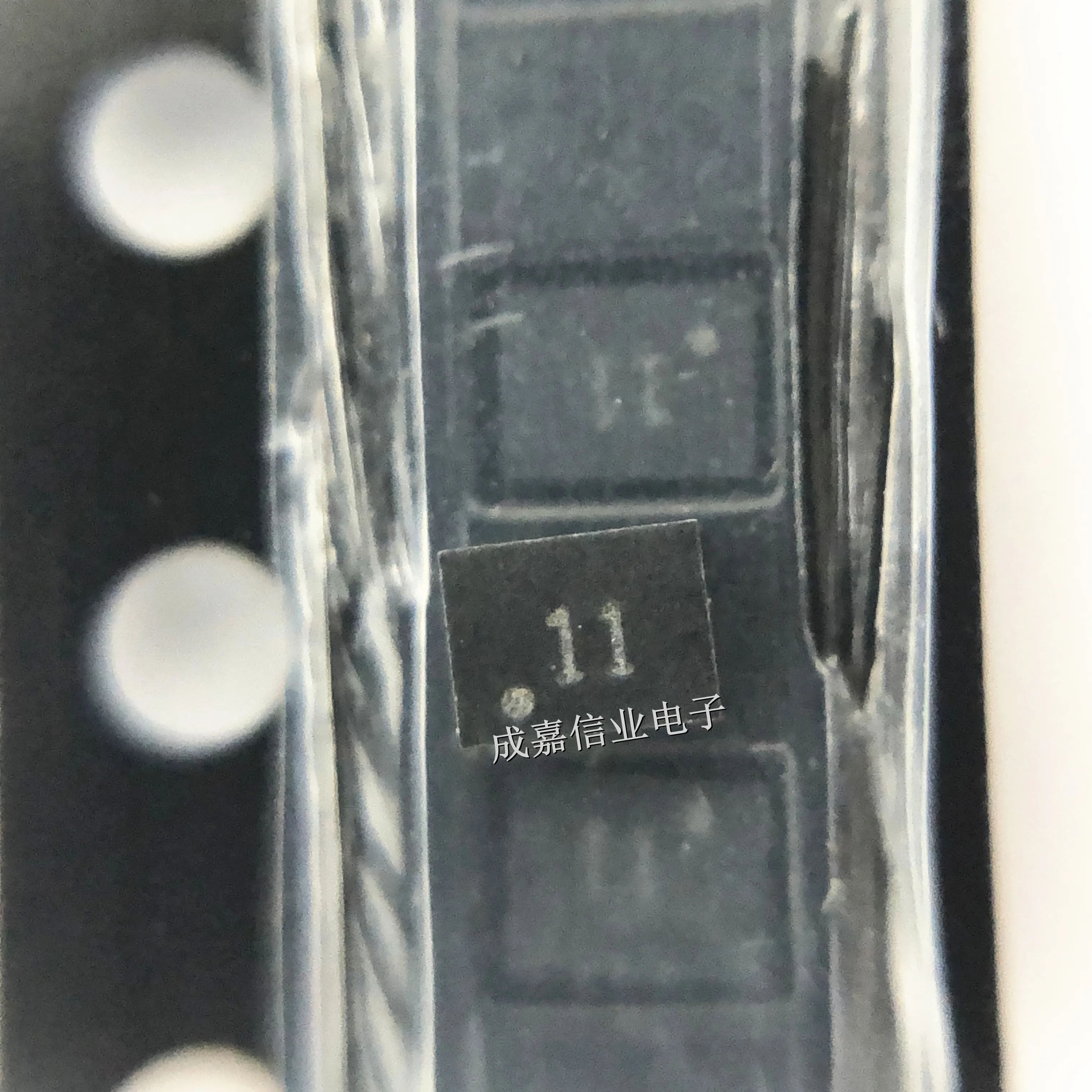 10pcs/Lot USB3740B-AI9-TR QFN-10 MARKING;11 USB Switch ICs USB 2.0 SWITCH Operating Temperature:- 40 C-+ 85 C