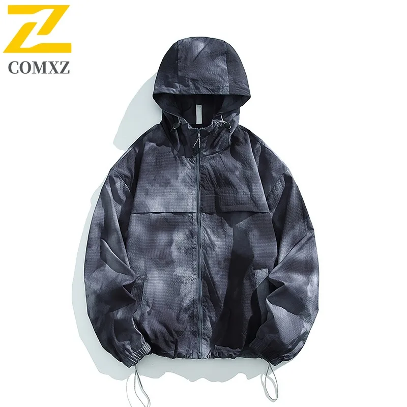 

COMXZ 2025 Мужская водонепроницаемая куртка с капюшоном Tie Dye, осенняя свободная посадка, легкое дышащее быстросохнущее повседневное уличное пальто