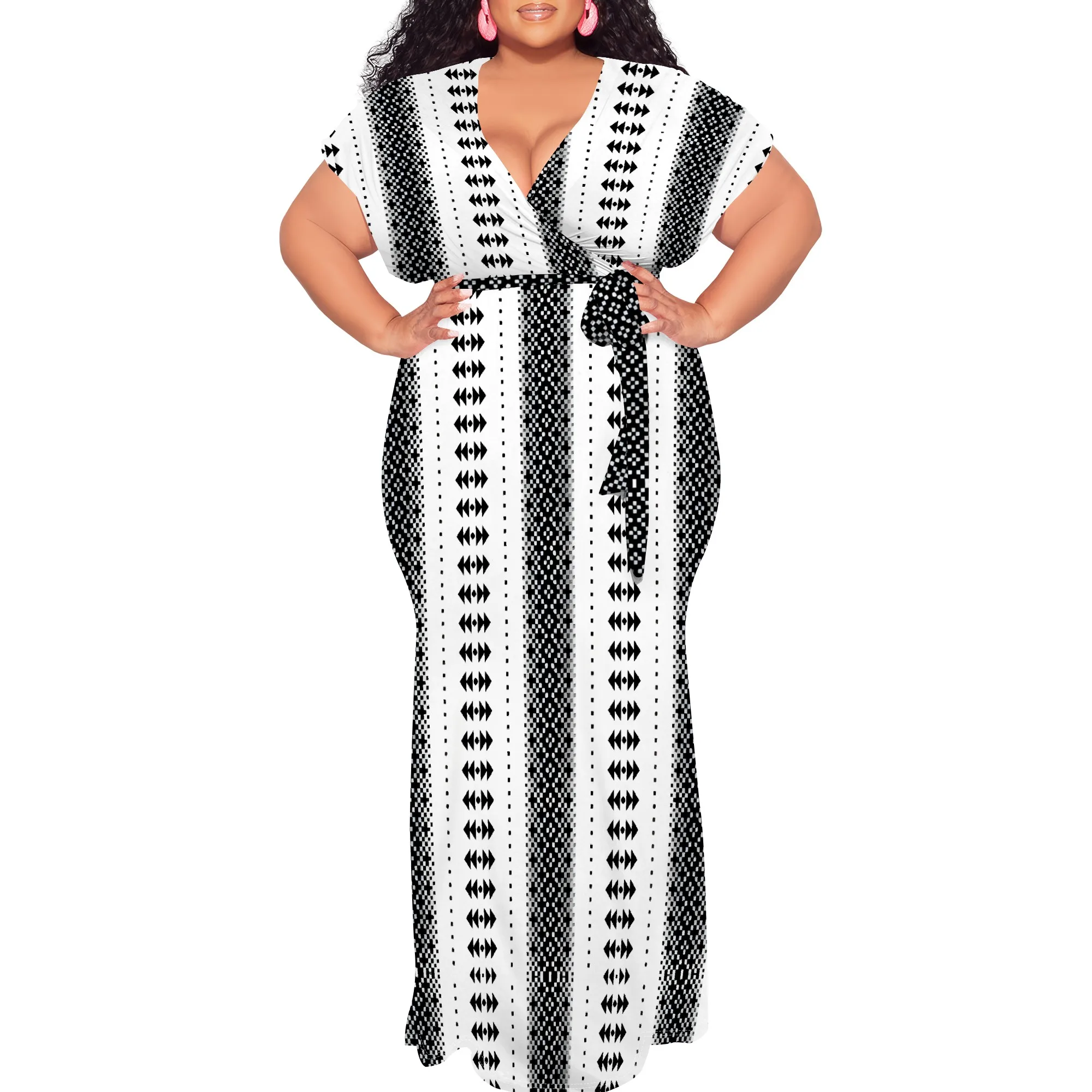 Plus Size Black White Floral Print V Neck Maxi Dress for Women Elegant Boho Outfit