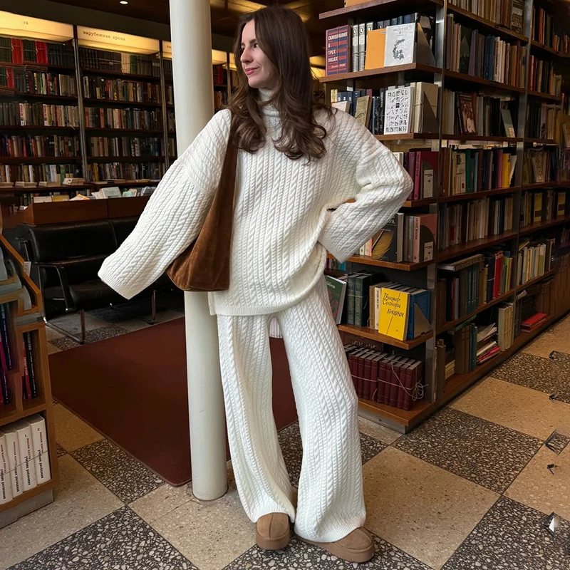 

TARUXY Autumn New Knit Sweater Suit Female Twisted Pullover Sweater TrousersTwo-piece Set Casual Loose Pants Sets Lady Fashion
