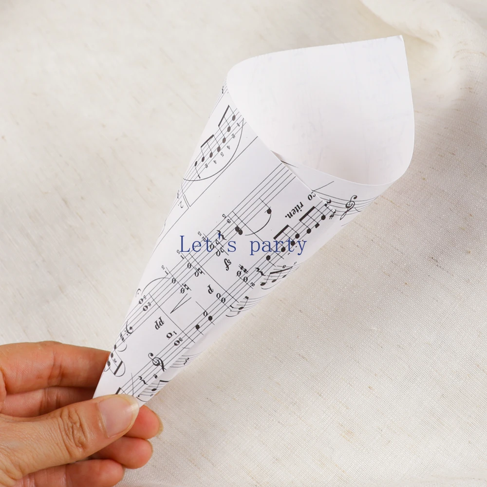 קונוסים לממתקים עם הדפס תווי נגינה