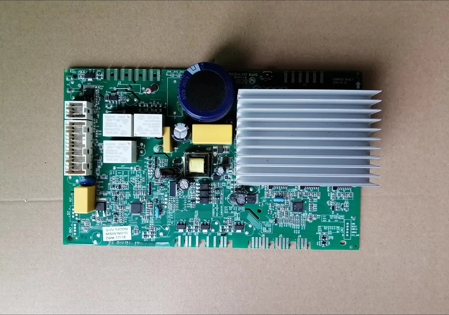 

Подходит для платы частотного преобразователя E43019378. Подходит для стиральной машины Meiling E41042989.