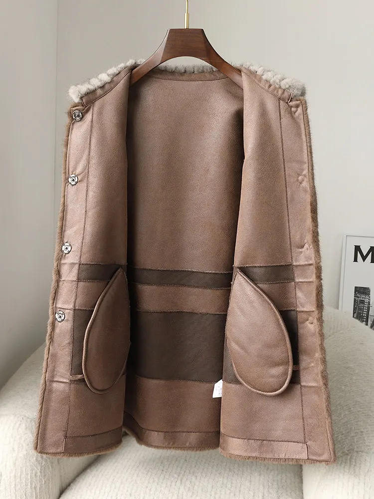 A medium-length mink fur coat with a mink collar for middle-aged and elderly mothers