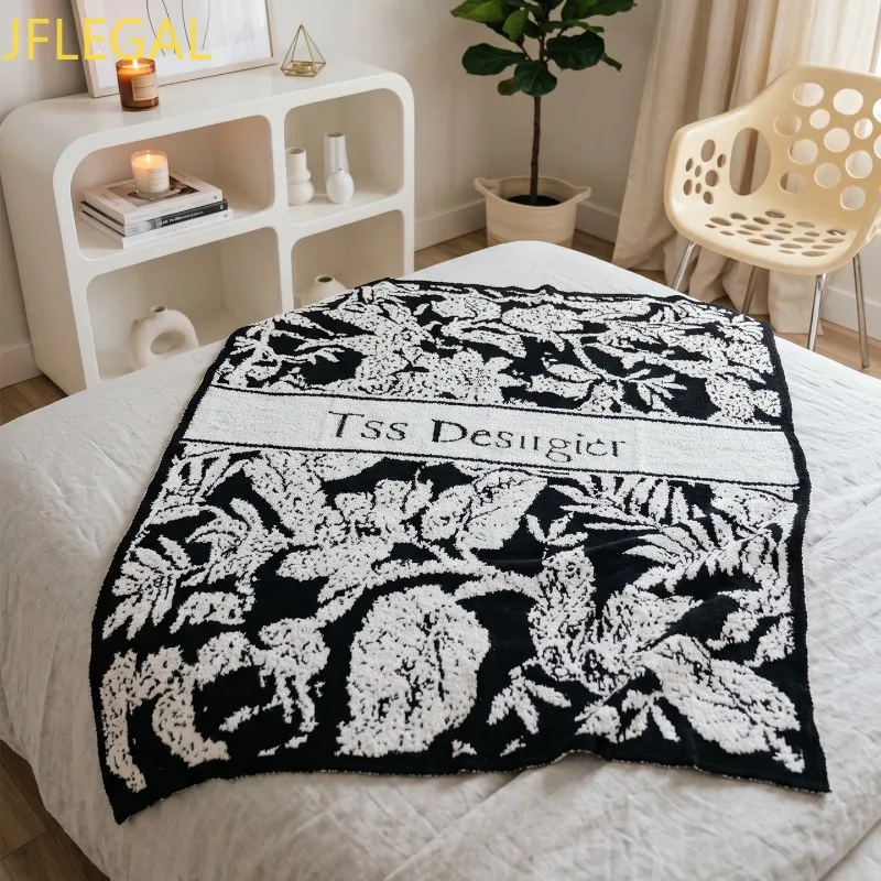 Vintage Black Flower Letter Throw Blanket Soft Knit Sofa Cover Decorative Blanket for Couch Bed Living Room Home Decoration