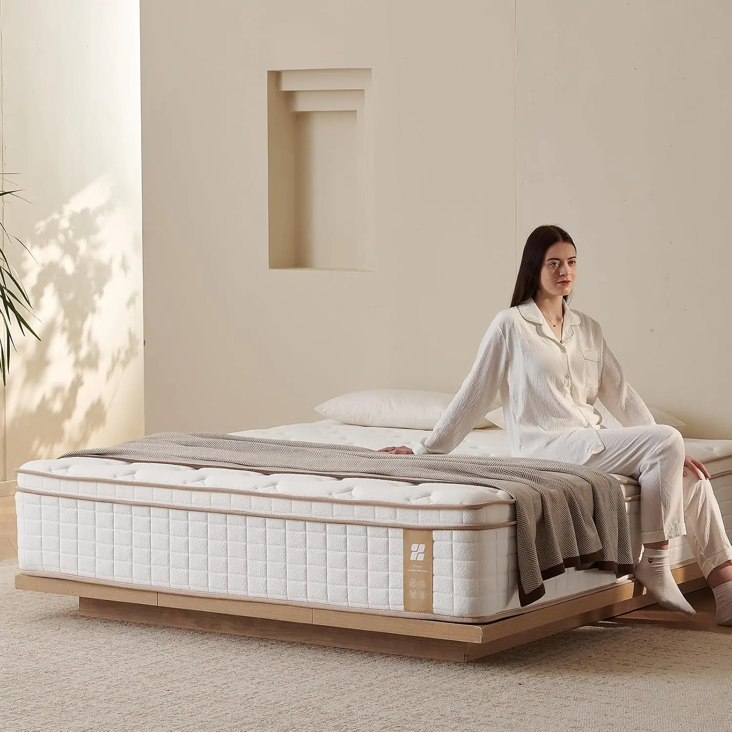 12 Inch Queen Size Mattresses, Memory Foam Mattress in a Box with Pocket Coils, Relieve Pressure with Medium Support, Customized