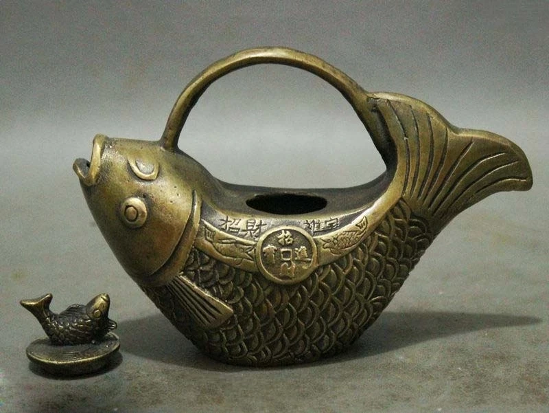 

Old Folk China Auspicious Bronze Copper Lovely Fish Shape Statue Teapot Wine Pot