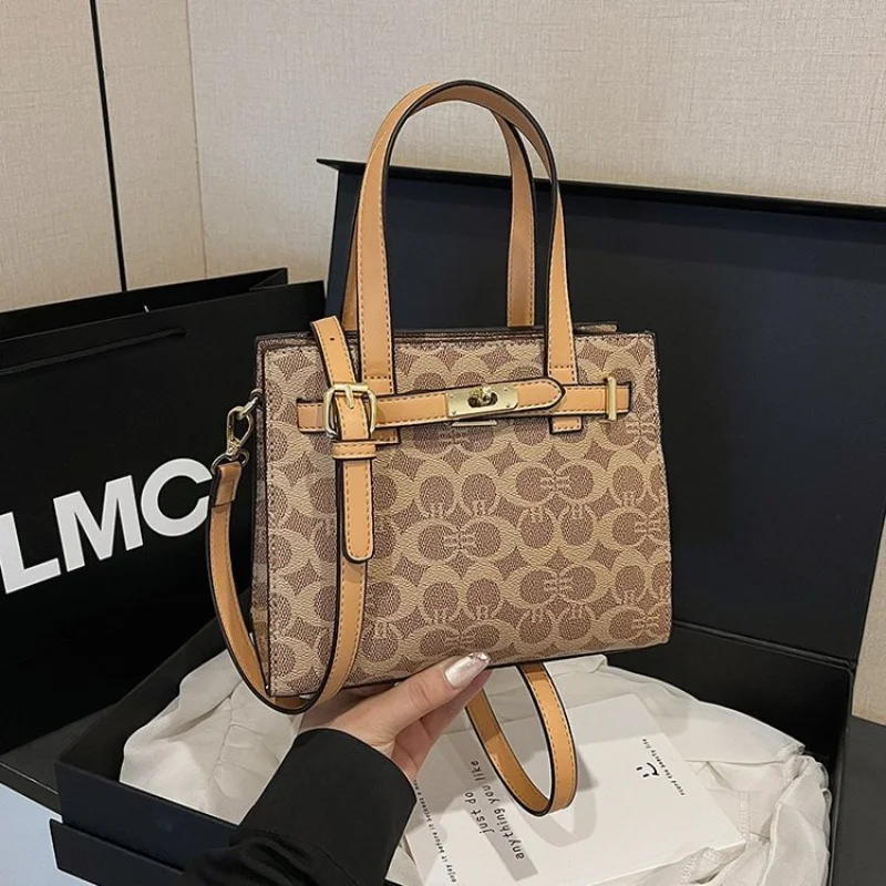 

2025 Designer-Inspired Tote Bag for Women Adjustable Crossbody Strap Minimalist Lightweight Shoulder Purse with Top Handle