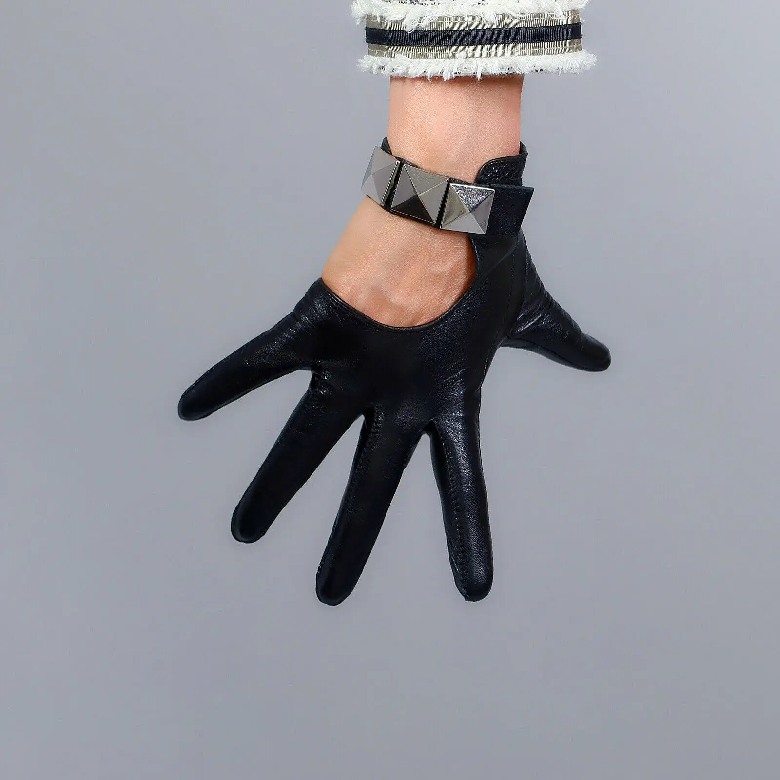 REAL LEATHER Half Finger Gloves Short Wrist Genuine Lambskin Square Silver Studs Halloween Cosplay Party Outdoor Driving Glove view 2