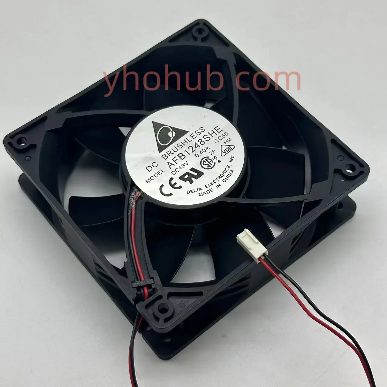 

Вентилятор охлаждения для серверов Delta Electronics AFB1248SHE TC50, 48В DC, 0.40А, 120x120x38мм, 2-проводной