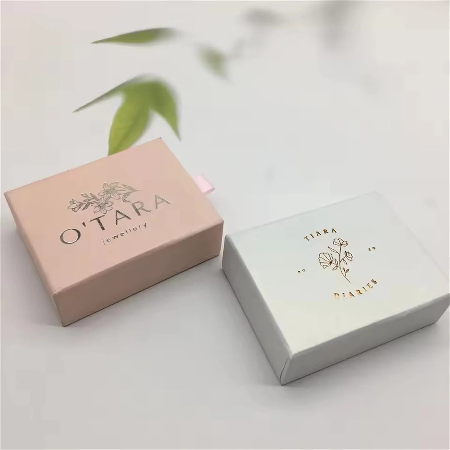 50pcs personalized debossed gold silver logo chic small jewerly drawer cardboard box Custom earrings necklace jewelry boxes