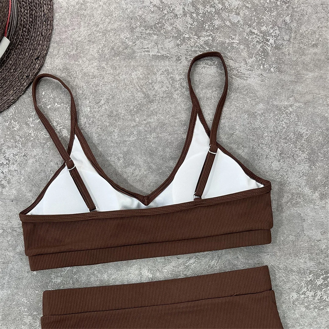 Neuer, gerippter, gepolsterter Bikini mit hoher Taille in 4 Farben, Damen-Badeanzug, zweiteiliges Bikini-Set, Badebekleidung, Badeanzug, Modell V3768. – Detail 23