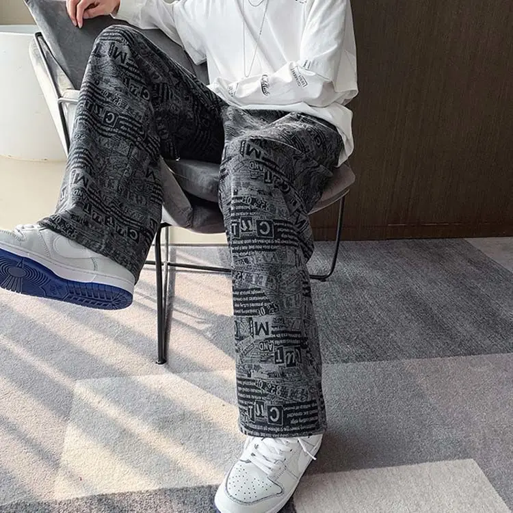 Men's Vintage Newspaper Print Baggy Jeans Y2K Streetwear Wide Leg Denim Trousers Hip Hop Loose Casual Pants Plus Size
