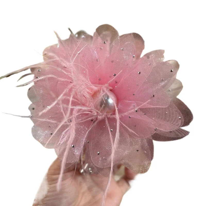 

Women Headdress Hair Accessories Female 2025 New Headwear Black Fluffy Flower Feather Hair Clip Elegant Fashion Hair Claw