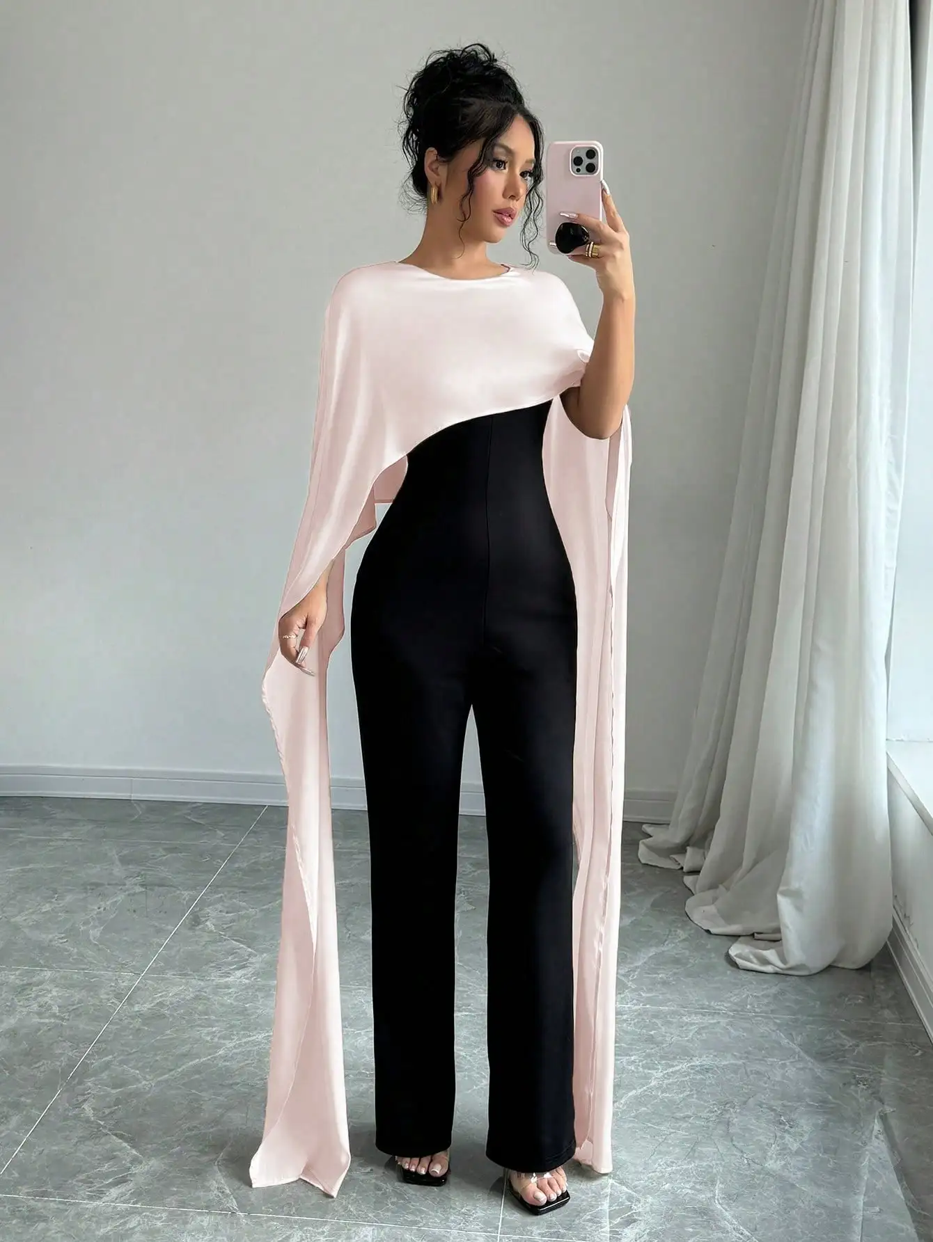 

Nice Fashionable Fake Two-piece Cloak Tight Woven Spliced ​​round Neck And Slit Contrasting Color Autumn And Winter Women's Jump