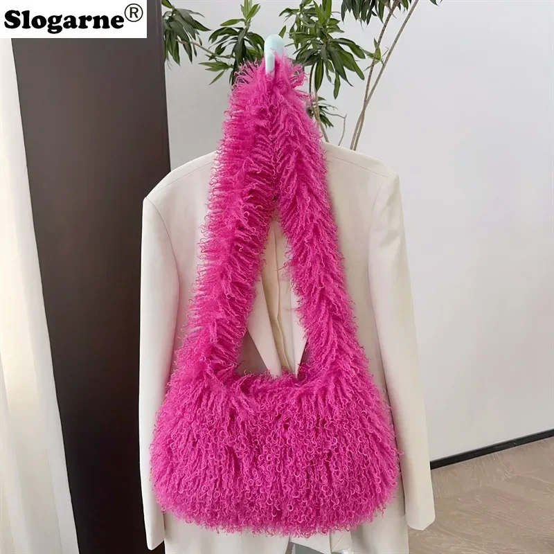 

Women Fashion Faux Mongolia Sheep Fur handbags Beach Faux Wool Fur Shoulder Bag Ladies Faux Furs Handbag Luxury Crossbody Bags