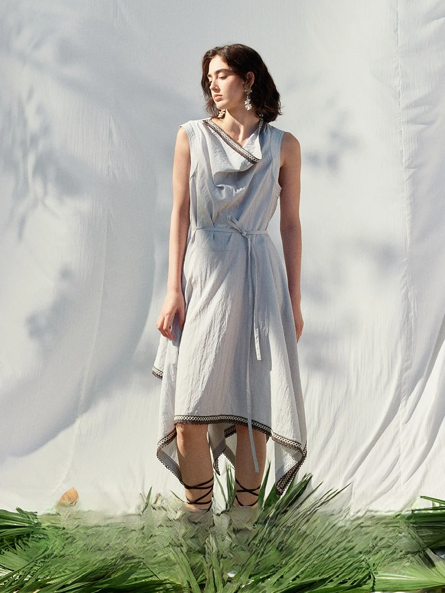 

Avanehood Casual Style Midi Length Sleeveless Dress with Wind Bell Collar Splice Design And Wave Playful Feel for Women